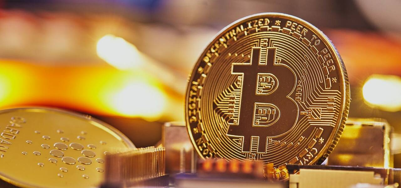 Bitcoin Turun ke Bawah 40K, BOJ Pertahankan Kebijakan Ultra Dovish